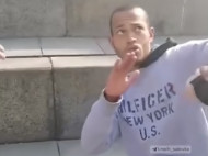 &laquo;Збити грошенят&raquo; не&nbsp;вийшло: в&nbsp;Києві вуличний музикант ледь не&nbsp;поплатився за&nbsp;виконання пісень Моргенштерна