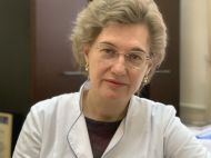 Стали важко хворіти діти: відомий інфекціоніст дала тривожний прогноз через новий штам COVID-19