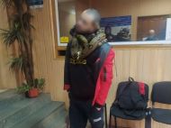&laquo;Повелитель гадів&raquo;: в&nbsp;центрі Києва спіймали п'яного чоловіка з&nbsp;двома зміями на&nbsp;шиї