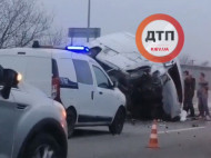 Смертельна ДТП на&nbsp;Одеській трасі під Києвом: водій автобуса не&nbsp;впорався з&nbsp;керуванням і&nbsp;загинув