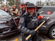 Застрелила помилково: в&nbsp;США хвиля протестів після чергового вбивства афроамериканця поліцією