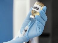 МОЗ нарешті розповів про склад вакцини, якою колють українців