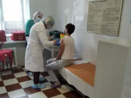 На&nbsp;Київщині стартувала вакцинація Pfizer: в&nbsp;решті областей&nbsp;&mdash; з&nbsp;понеділка