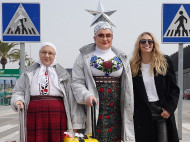 Ужин при свечах: Верка Сердючка шиканула в&nbsp;средневековом замке