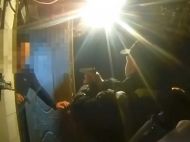 Облив себе бензином і&nbsp;стріляв у&nbsp;поліцейських: під Житомиром спецназ знешкодив неадекватного главу багатодітної сім'ї