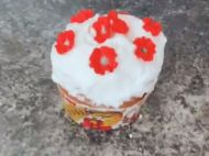 Без муки, дрожжей и&nbsp;сахара: Оля Полякова поделилась быстрым рецептом паски