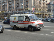 Беспредел в&nbsp;младшей школе: под Днепром две девочки отправили одноклассника в&nbsp;больницу ударом ноги в&nbsp;пах