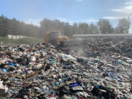 Загорнули в&nbsp;ковдру і&nbsp;викинули: на&nbsp;звалищі під Тернополем знайшли мертве немовля