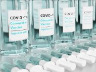 Сразу четыре страны Европы срочно приостановили вакцинацию препаратом AstraZeneca: что произошло