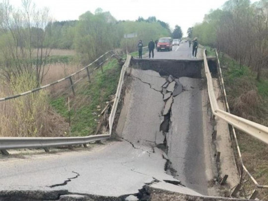 Разрушенный 61-летний мост через Западный Буг будет восстановлен в сжатые сроки – Укравтодор