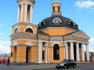 Дівчата, які оскандалилися на&nbsp;Великдень у&nbsp;київському храмі, записали нове відео