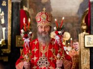 Предстоятель УПЦ на&nbsp;Пасху &laquo;забросал&raquo; прихожан яйцами: в&nbsp;сети смеются