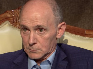 Сталін сподівався, що&nbsp;Гітлер, зруйнувавши Європу, як&nbsp;криголам, прокладе туди шлях радянській армії,&nbsp;&mdash; історик