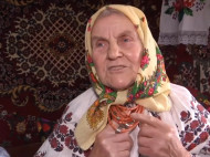 Видео &laquo;с&nbsp;пирожками&raquo; собрало более 1 млн просмотров: бабушка из-под Винницы стала звездой ТикТока