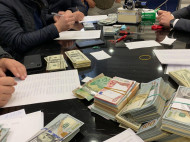От&nbsp;5 до&nbsp;7 миллионов гривен дохода ежедневно: в&nbsp;Киеве накрыли группу, крышующую арендаторов в&nbsp;подземных переходах
