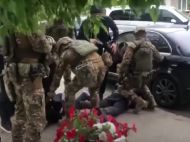 Под Николаевом КОРД накрыл сходку &laquo;смотрящих&raquo; за&nbsp;городом: появилось видео задержания криминальных авторитетов