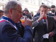 &laquo;Будьмо!&raquo;: Макрон поднял бокал за&nbsp;Украину