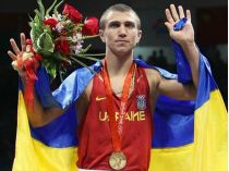 Василий Ломаченко с золотой медалью Олимпийских игр 