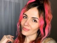 Співачка MamaRika вперше стане мамою