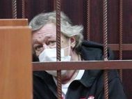 Погибший курьер вместо ремня безопасности использовал заглушку: адвокат Ефремова рассказал, о&nbsp;чем просит в&nbsp;кассации