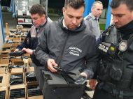 Рекордна партія зброї: румунська митниця затримала фуру з&nbsp;контрабандою