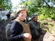 Побував &laquo;на&nbsp;нулі&raquo;, передав комплект відеоспостереження та&nbsp;вшанував Мамчія: Порошенко відвідав Донеччину