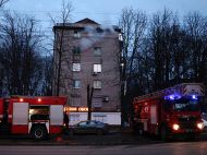 &laquo;Вогонь миттєво охопив приміщення&raquo;: в&nbsp;центрі Дніпра горіла квартира на&nbsp;четвертому поверсі п'ятиповерхового будинку