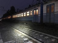Рядом лежал звонивший телефон: в&nbsp;Киеве человек попал под электричку