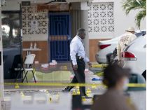 Полиция на месте массового убийства во Флориде