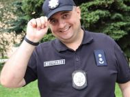Полицейский Антон Потурайко: &laquo;Я &bdquo;провел&ldquo; в&nbsp;последний путь многих боевиков и&nbsp;неплохо на&nbsp;этом заработал&raquo;
