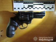 Влаштував розборки у&nbsp;коридорі: п'яний киянин розстріляв молодшого брата з&nbsp;револьверу