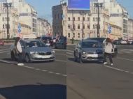 &laquo;Дно пробито&raquo;: юна тіктокерша заради лайків кидалася під колеса автомобілів