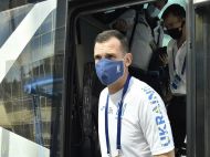 Мальовниче озеро і&nbsp;красень-автобус: збірна України полетіла в&nbsp;свою резиденцію в&nbsp;Бухарест