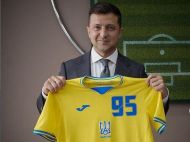 Зеленський покрасувався у&nbsp;формі збірної України з&nbsp;футболу з&nbsp;українським Кримом