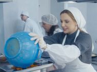 &laquo;З&nbsp;таким кисло-солодким присмаком&raquo; Оксана Марченко приготувала пісний борщ для лаврських ченців