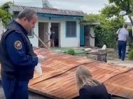 У&nbsp;Росії чоловік розстріляв судових приставів, які хотіли відібрати у&nbsp;нього будинок: момент потрапив на&nbsp;відео
