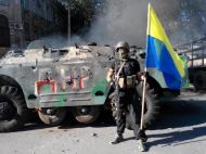 &laquo;Синьо-жовті прапори повинні з'явитися в&nbsp;кожному куточку нашої країни&raquo;,&nbsp;&mdash; Зеленський про звільнення Маріуполя