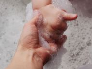 Наковтався води у&nbsp;ванні: суд призначив покарання батьку померлого малюка