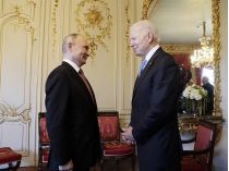 Джо Байден и Владимир Путин в Женеве