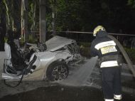 Пострадавших из&nbsp;авто пришлось вырезать спасателям: в&nbsp;Днепре Subaru перевернулся и&nbsp;врезался в&nbsp;столб