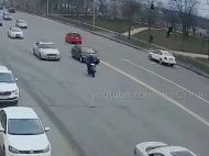 Погоня поліції за&nbsp;кур'єром в&nbsp;Києві перетворилася в&nbsp;музичну трагікомедію