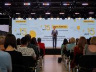 Сила допомоги однієї людини: Фонд Ріната Ахметова підсумував 15 років роботи