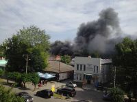7 пожежних підрозділів з Харкова і евакуація людей: що відомо про масштабну пожежу в Чугуєві