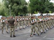 Схожі на&nbsp;осінні боти: Міноборони відмовилося від ідеї участі у&nbsp;параді жінок-військових на&nbsp;високих підборах