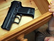 Игра обернулась трагедией: трехлетний ребенок выстрелил себе в&nbsp;лицо из&nbsp;травматического оружия