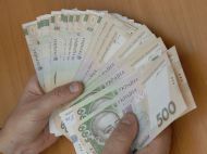 З&nbsp;банківських рахунків українців автоматично списуватимуть гроші: кого стосується та&nbsp;що&nbsp;робити