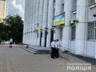 У&nbsp;Вишгороді чоловік відкрив стрілянину біля міськадміністрації: у&nbsp;поліції повідомили подробиці