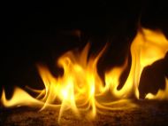Не&nbsp;поділили спадщину: на&nbsp;Буковині чоловік підпалив будинок сестри з&nbsp;маленькою племінницею всередині