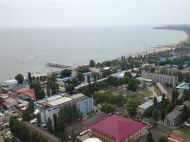 Водорості біля берегу не&nbsp;напружують: блогер розповів про ситуацію на&nbsp;пляжах Коблева