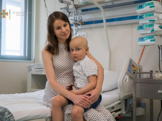 Ярослав разом з мамою провів в лікарні декілька місяців